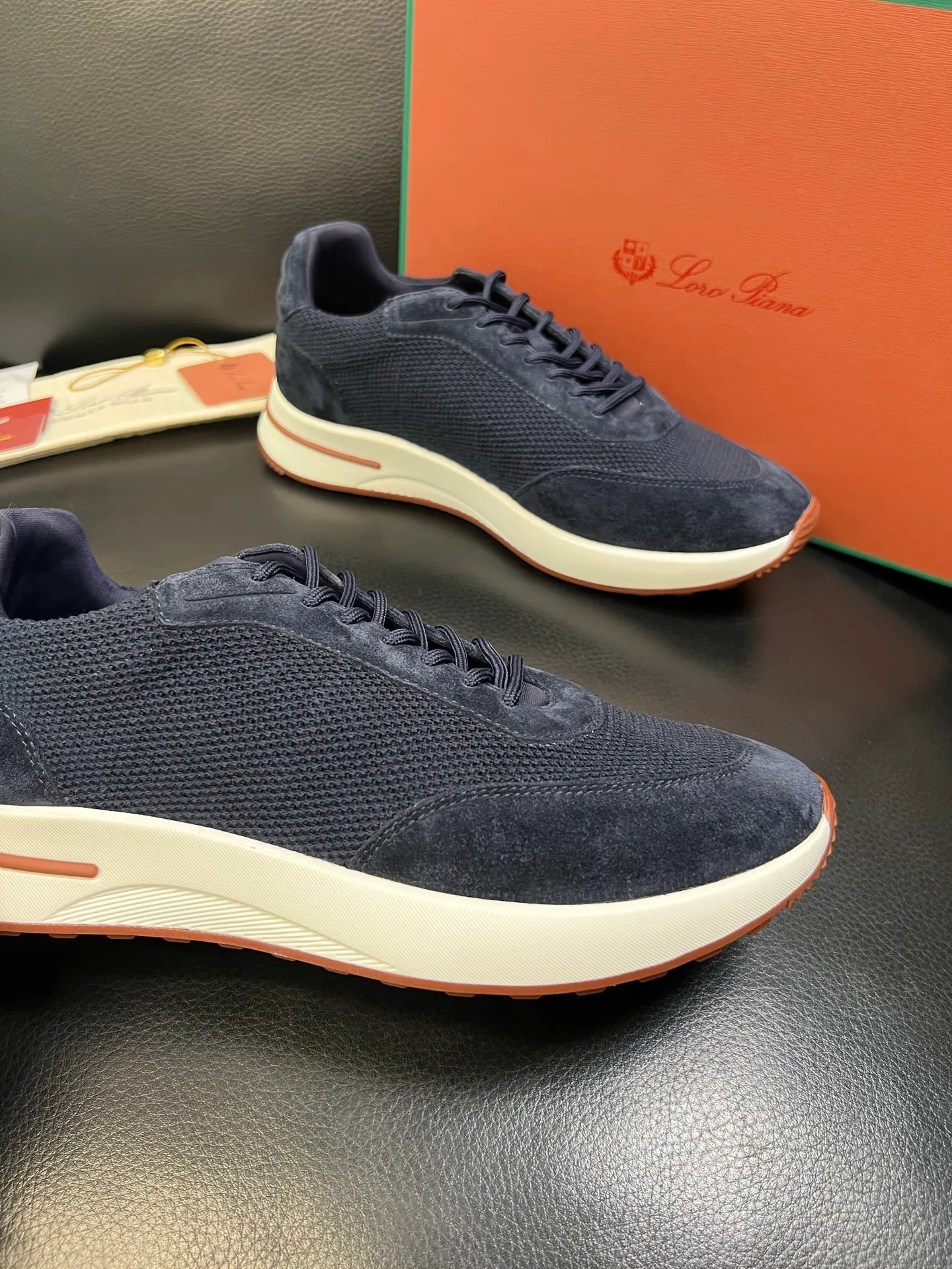 Men's shoes 💰740 Loro Men's shoes 💰iana High-quality top crafts Noyo Piana New product counter synchronized with original factory configuration, uppers imported from Italy cowhide fabric, high-quality splicing technology, soles: original soles specially provided by the original factory, exclusive movable molded soles super comfortable, original factory and single goods, welcome to compare, code number 39-44 (order 38 45 46)